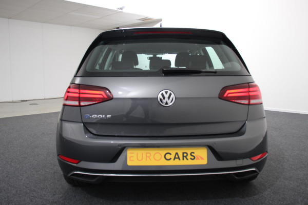 Volkswagen e-Golf Edition Automaat SOH 89% Navigatie Digitale Cockpit Bluetooth Cruise Control Lichtmetalen Velgen Camera Parkeer Sensoren