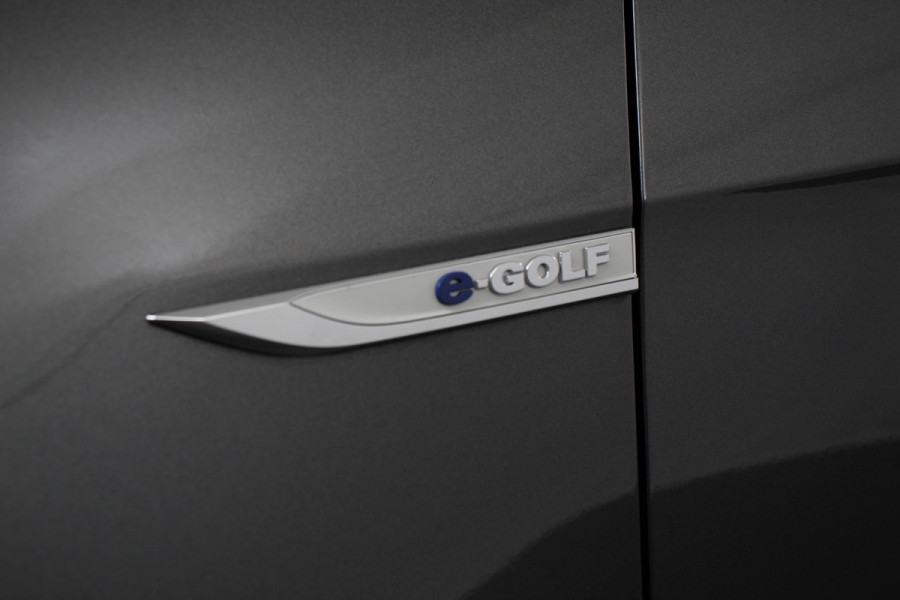 Volkswagen e-Golf Edition Automaat SOH 89% Navigatie Digitale Cockpit Bluetooth Cruise Control Lichtmetalen Velgen Camera Parkeer Sensoren