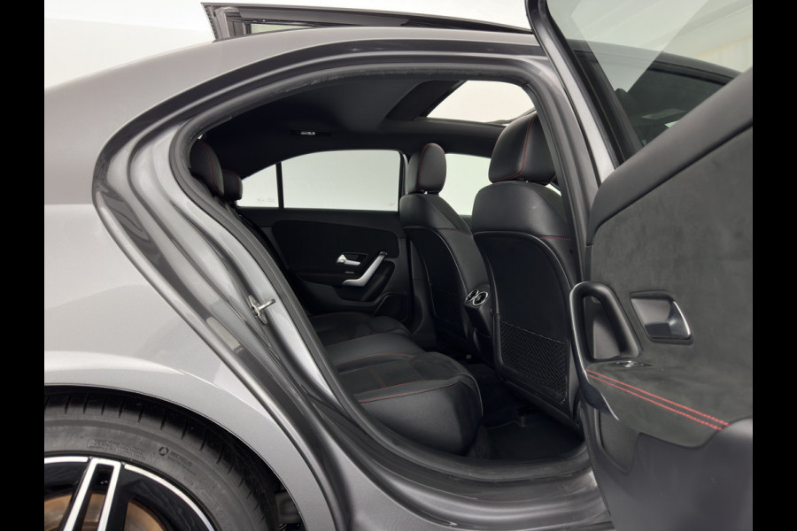 Mercedes-Benz A-Klasse 200 AMG Sportpack Business Solution (INCL-BTW) Aut. *PANO | LEATHER-MICROFIBRE | FULL-LED | HEATED-SPORTSEATS | WIDESCREEN-DIGIOCKPIT | DAB+ | NAVI-FULLMAP | CAMERA | PRIVACYGLASS | SHIFTPADDLES | 18''ALU*