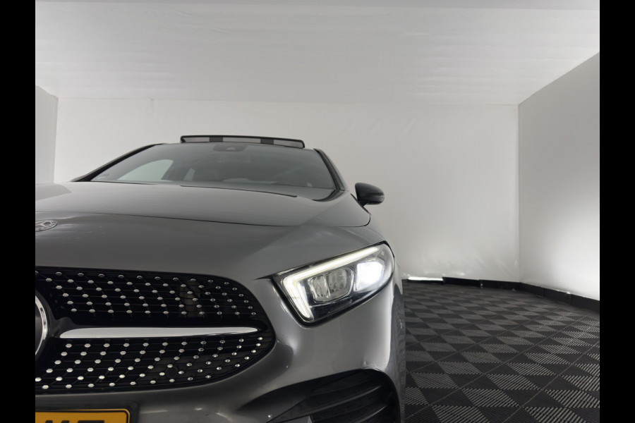 Mercedes-Benz A-Klasse 200 AMG Sportpack Business Solution (INCL-BTW) Aut. *PANO | LEATHER-MICROFIBRE | FULL-LED | HEATED-SPORTSEATS | WIDESCREEN-DIGIOCKPIT | DAB+ | NAVI-FULLMAP | CAMERA | PRIVACYGLASS | SHIFTPADDLES | 18''ALU*