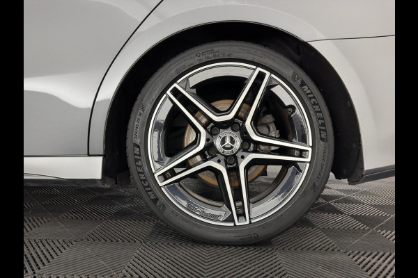 Mercedes-Benz A-Klasse 200 AMG Sportpack Business Solution (INCL-BTW) Aut. *PANO | LEATHER-MICROFIBRE | FULL-LED | HEATED-SPORTSEATS | WIDESCREEN-DIGIOCKPIT | DAB+ | NAVI-FULLMAP | CAMERA | PRIVACYGLASS | SHIFTPADDLES | 18''ALU*