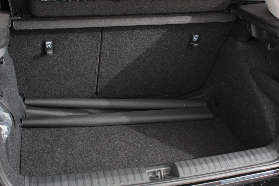 Škoda Kamiq 1.0 TSI 110pk Automaat Life Navigatie Apple Carplay/Android Auto Airco Dab Led Adaptive Cruise Control Verwarmde voorstoelen