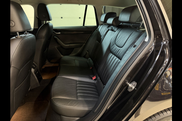 Škoda Octavia Combi 2.0 TSI 191PK Style Business | Leder | Adaptive cruise | Afn. trekhaak | Camera | Carplay | Dealer onderhouden
