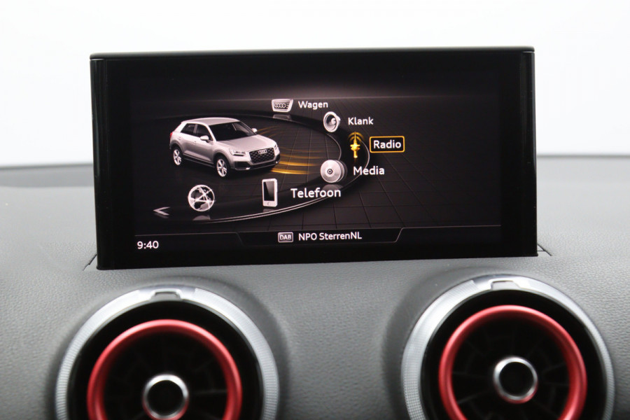 Audi Q2 35 TFSI 150 PK Automaat S-Line Edition, Panoramadak, LED, Camera, Cruise Control