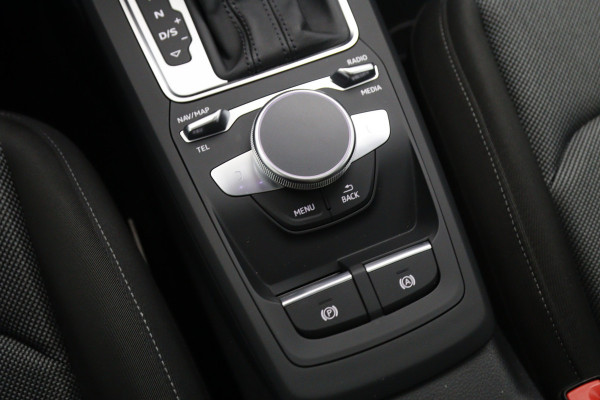Audi Q2 35 TFSI 150 PK Automaat S-Line Edition, Panoramadak, LED, Camera, Cruise Control