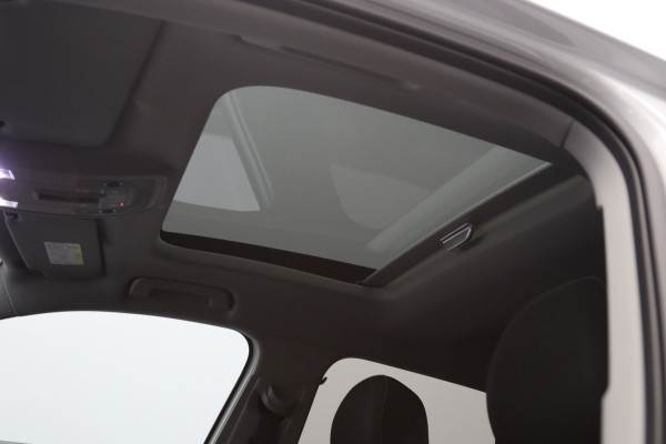 Audi Q2 35 TFSI 150 PK Automaat S-Line Edition, Panoramadak, LED, Camera, Cruise Control