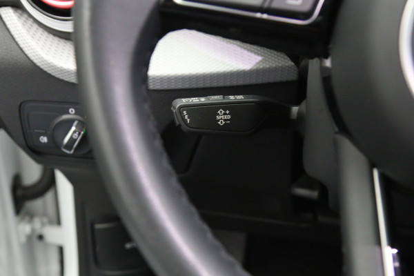 Audi Q2 35 TFSI 150 PK Automaat S-Line Edition, Panoramadak, LED, Camera, Cruise Control