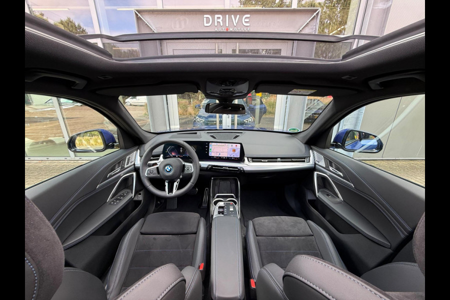 BMW X1 xDrive30e 326PK M-Sport |Full Option|Pano|H/K|DrivingAssProf|Innovation|20"|Trekhaak