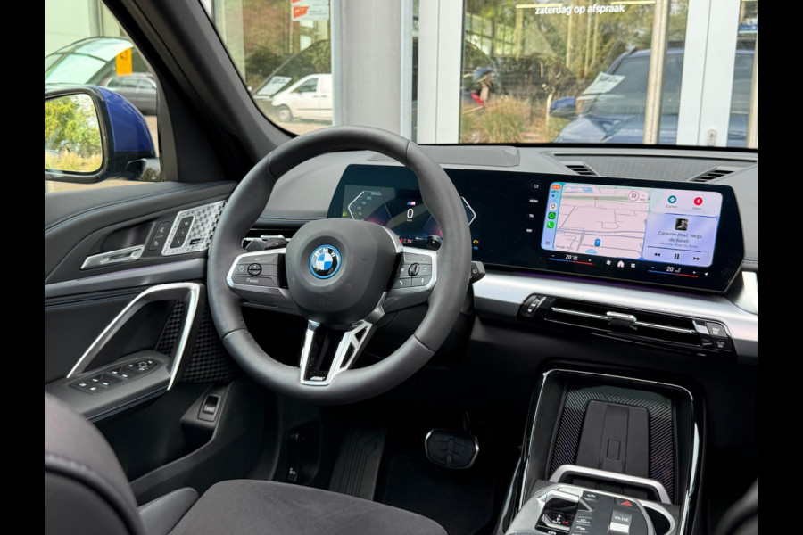 BMW X1 xDrive30e 326PK M-Sport |Full Option|Pano|H/K|DrivingAssProf|Innovation|20"|Trekhaak