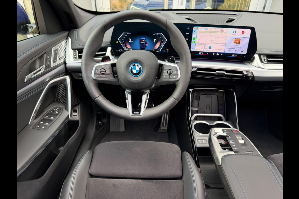 BMW X1 xDrive30e 326PK M-Sport |Full Option|Pano|H/K|DrivingAssProf|Innovation|20"|Trekhaak