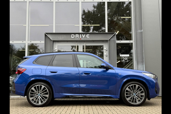 BMW X1 xDrive30e 326PK M-Sport |Full Option|Pano|H/K|DrivingAssProf|Innovation|20"|Trekhaak