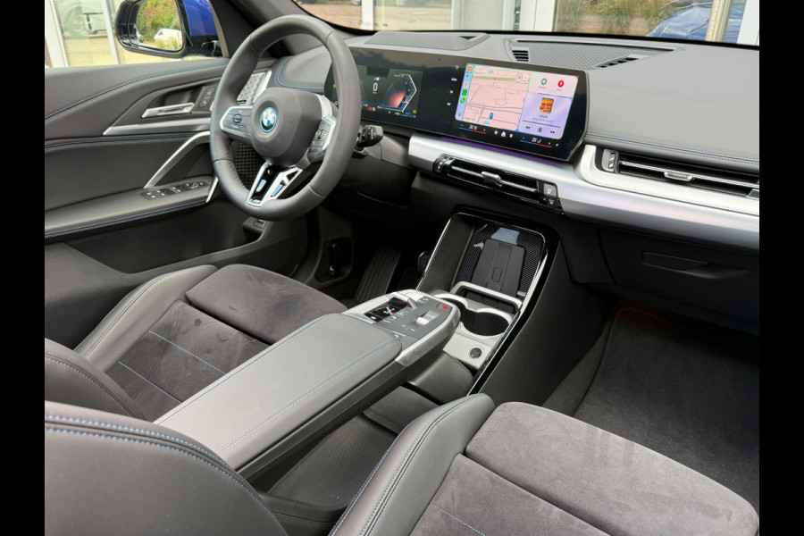 BMW X1 xDrive30e 326PK M-Sport |Full Option|Pano|H/K|DrivingAssProf|Innovation|20"|Trekhaak