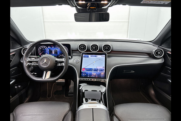 Mercedes-Benz C-Klasse Estate 300 e AMG Line | AMG-LIne In en exterieru | Sfeefverlichting | Stoe verwarming + Koeling | Trekhaak | Pano- Schuif kanteldak | Inclusief 24 maanden Mercedes-Benz Certified garantie voor Europa.