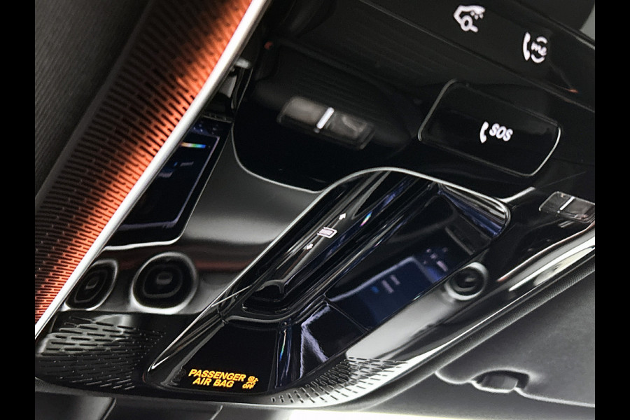 Mercedes-Benz C-Klasse Estate 300 e AMG Line | AMG-LIne In en exterieru | Sfeefverlichting | Stoe verwarming + Koeling | Trekhaak | Pano- Schuif kanteldak | Inclusief 24 maanden Mercedes-Benz Certified garantie voor Europa.