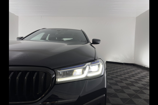 BMW 5 Serie Touring 530e M-Sportpack Business Edition Plus (Plug-in) {SoH-85%} (INCL-BTW) *LEATHER | LASER-LED | ADAPTIVE-CRUISE | BLINDSPOT | MEMORY-PACK | DIGI-COCKPIT | HIFI-SOUND | CAMERA | NAVI-FULLMAP | PRIVACY-GLASS | SHIFTPADDLES | AMBIENTLIGHT | HEAD-UP | 18"AL