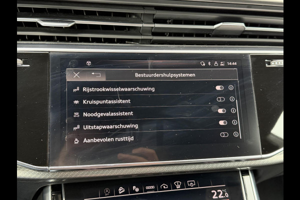 Audi RS Q8 4.0 TFSI RS Q8 quattro | Akrapovic | RS Dynamic | Panoramdak | Bang & Olufsen Advanced | Head-Up | 3D Camera |