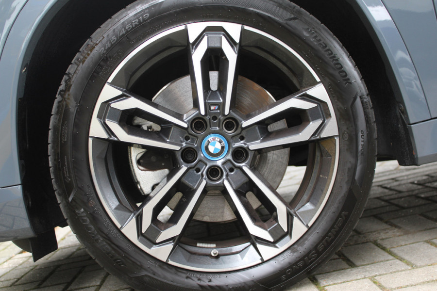 BMW X1 xDrive30e M Sportpakket | H&K | Driving Assistant Professional | Elek. Trekhaak