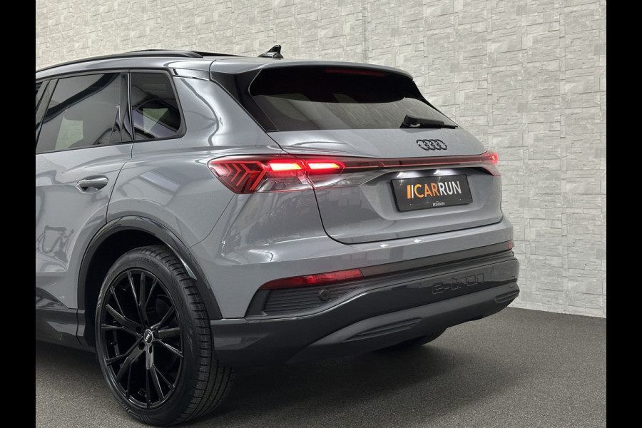 Audi Q4 e-tron 40 S-Line 77 kWh | Panorama | #RS-Leder | Warmtepomp | Sportstoelen | ACC | Lane Ass. | 5x Q4 op voorraad! | MMi+ | Virtual-Cockpit | 3-Zone Climate Control | Getint Glas | Zwarte Hemel | Elktr. A klep | Kieselgrijs | Btw Auto.