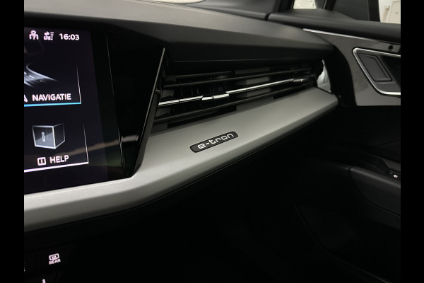 Audi Q4 e-tron 40 S-Line 77 kWh | Panorama | #RS-Leder | Warmtepomp | Sportstoelen | ACC | Lane Ass. | 5x Q4 op voorraad! | MMi+ | Virtual-Cockpit | 3-Zone Climate Control | Getint Glas | Zwarte Hemel | Elktr. A klep | Kieselgrijs | Btw Auto.