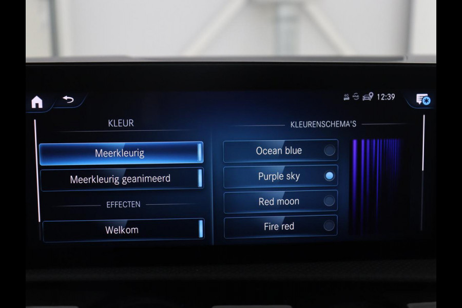 Mercedes-Benz CLA-Klasse Shooting Brake 200 Business Solution Luxury | Panoramadak | Adaptive cruise | Memory | Trekhaak | Stoelverwarming | Camera | Park assist | Sfeerverlichting | Carplay | Climate control