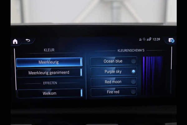Mercedes-Benz CLA-Klasse Shooting Brake 200 Business Solution Luxury | Panoramadak | Adaptive cruise | Memory | Trekhaak | Stoelverwarming | Camera | Park assist | Sfeerverlichting | Carplay | Climate control