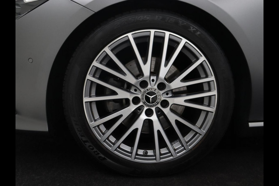 Mercedes-Benz CLA-Klasse Shooting Brake 200 Business Solution Luxury | Panoramadak | Adaptive cruise | Memory | Trekhaak | Stoelverwarming | Camera | Park assist | Sfeerverlichting | Carplay | Climate control