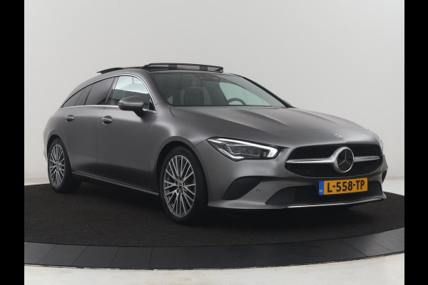 Mercedes-Benz CLA-Klasse Shooting Brake 200 Business Solution Luxury | Panoramadak | Adaptive cruise | Memory | Trekhaak | Stoelverwarming | Camera | Park assist | Sfeerverlichting | Carplay | Climate control