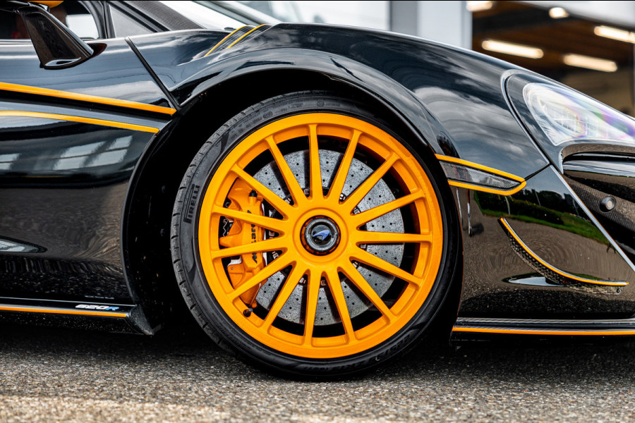 McLaren 620R 3.8 V8 / 1 of 225 / MSO R Pack / Bowers & Wilkins / MSO Defined Carbon Fibre / McLaren Track Telemetry