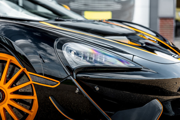 McLaren 620R 3.8 V8 / 1 of 225 / MSO R Pack / Bowers & Wilkins / MSO Defined Carbon Fibre / McLaren Track Telemetry