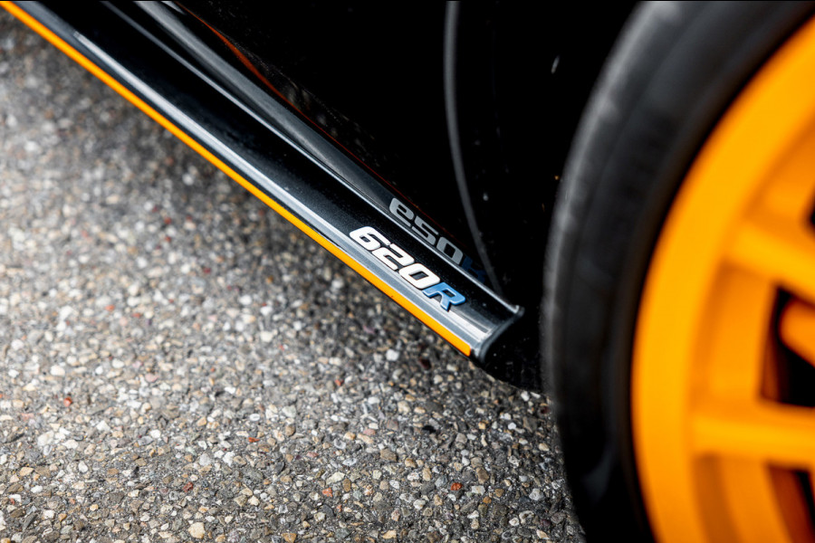 McLaren 620R 3.8 V8 / 1 of 225 / MSO R Pack / Bowers & Wilkins / MSO Defined Carbon Fibre / McLaren Track Telemetry