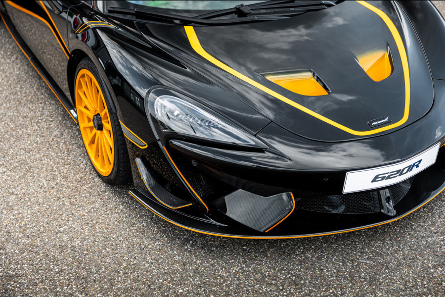 McLaren 620R 3.8 V8 / 1 of 225 / MSO R Pack / Bowers & Wilkins / MSO Defined Carbon Fibre / McLaren Track Telemetry