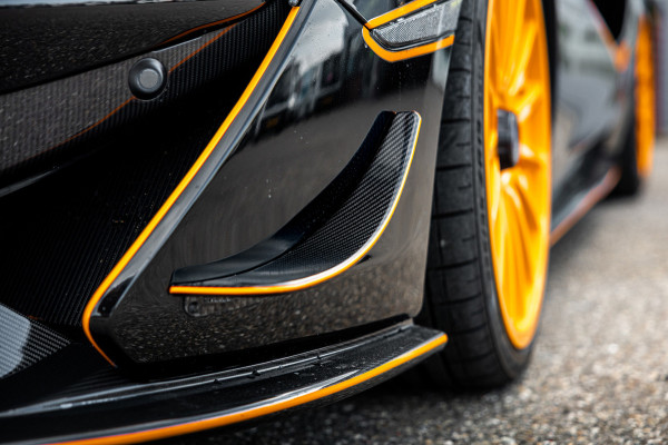 McLaren 620R 3.8 V8 / 1 of 225 / MSO R Pack / Bowers & Wilkins / MSO Defined Carbon Fibre / McLaren Track Telemetry