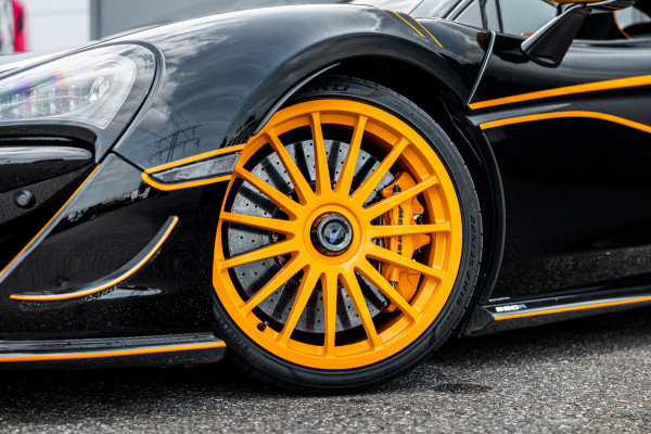 McLaren 620R 3.8 V8 / 1 of 225 / MSO R Pack / Bowers & Wilkins / MSO Defined Carbon Fibre / McLaren Track Telemetry