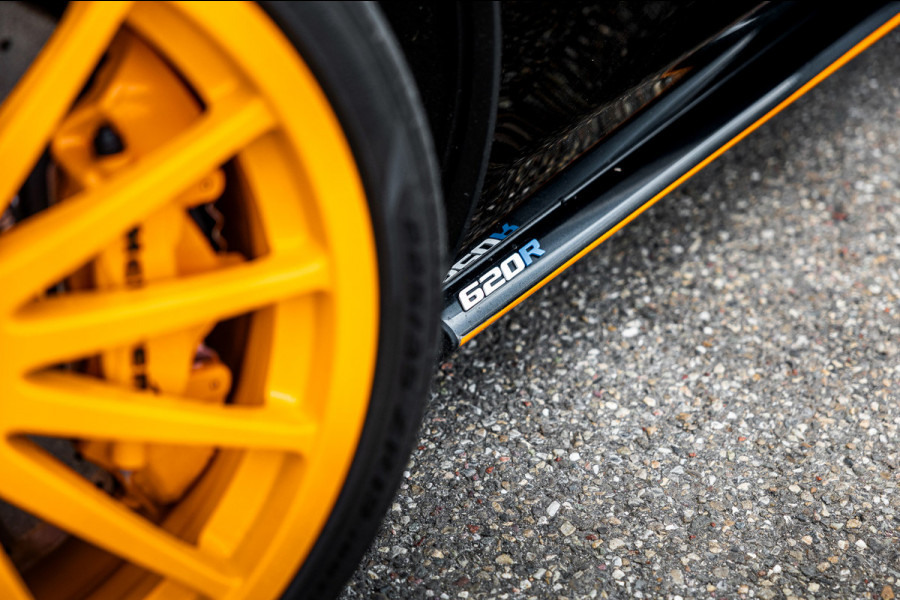 McLaren 620R 3.8 V8 / 1 of 225 / MSO R Pack / Bowers & Wilkins / MSO Defined Carbon Fibre / McLaren Track Telemetry
