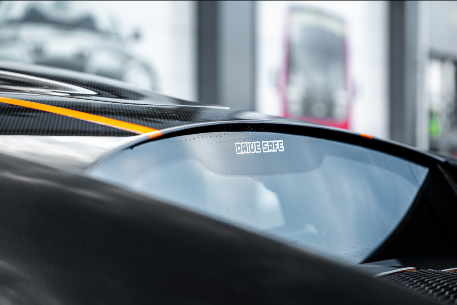 McLaren 620R 3.8 V8 / 1 of 225 / MSO R Pack / Bowers & Wilkins / MSO Defined Carbon Fibre / McLaren Track Telemetry