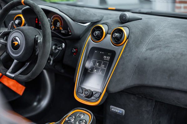 McLaren 620R 3.8 V8 / 1 of 225 / MSO R Pack / Bowers & Wilkins / MSO Defined Carbon Fibre / McLaren Track Telemetry