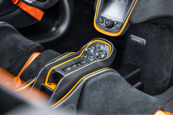 McLaren 620R 3.8 V8 / 1 of 225 / MSO R Pack / Bowers & Wilkins / MSO Defined Carbon Fibre / McLaren Track Telemetry