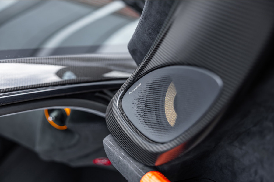 McLaren 620R 3.8 V8 / 1 of 225 / MSO R Pack / Bowers & Wilkins / MSO Defined Carbon Fibre / McLaren Track Telemetry