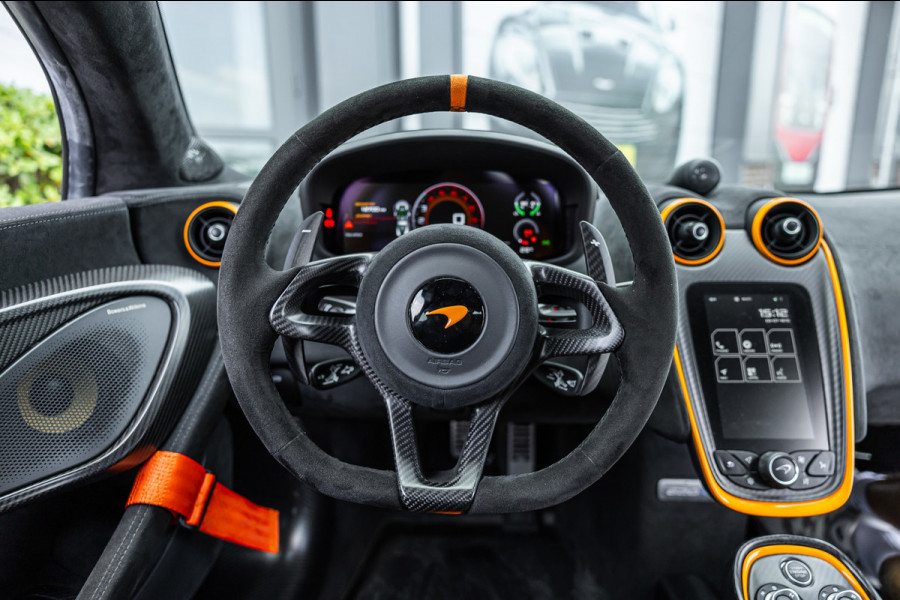 McLaren 620R 3.8 V8 / 1 of 225 / MSO R Pack / Bowers & Wilkins / MSO Defined Carbon Fibre / McLaren Track Telemetry