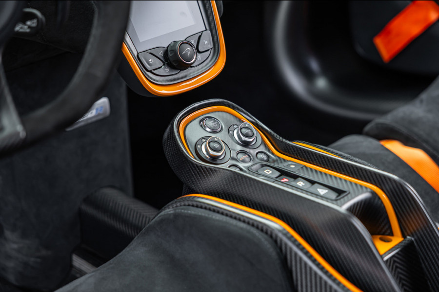 McLaren 620R 3.8 V8 / 1 of 225 / MSO R Pack / Bowers & Wilkins / MSO Defined Carbon Fibre / McLaren Track Telemetry