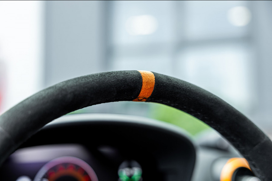 McLaren 620R 3.8 V8 / 1 of 225 / MSO R Pack / Bowers & Wilkins / MSO Defined Carbon Fibre / McLaren Track Telemetry