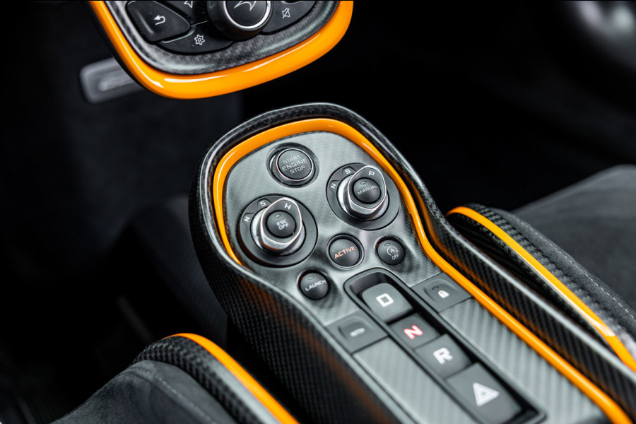 McLaren 620R 3.8 V8 / 1 of 225 / MSO R Pack / Bowers & Wilkins / MSO Defined Carbon Fibre / McLaren Track Telemetry