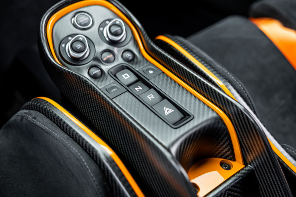 McLaren 620R 3.8 V8 / 1 of 225 / MSO R Pack / Bowers & Wilkins / MSO Defined Carbon Fibre / McLaren Track Telemetry