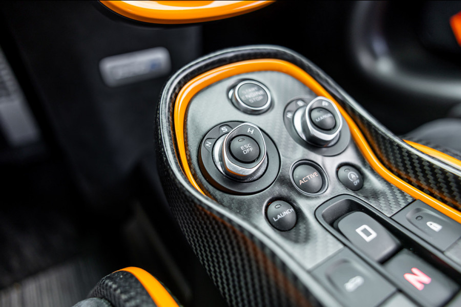 McLaren 620R 3.8 V8 / 1 of 225 / MSO R Pack / Bowers & Wilkins / MSO Defined Carbon Fibre / McLaren Track Telemetry