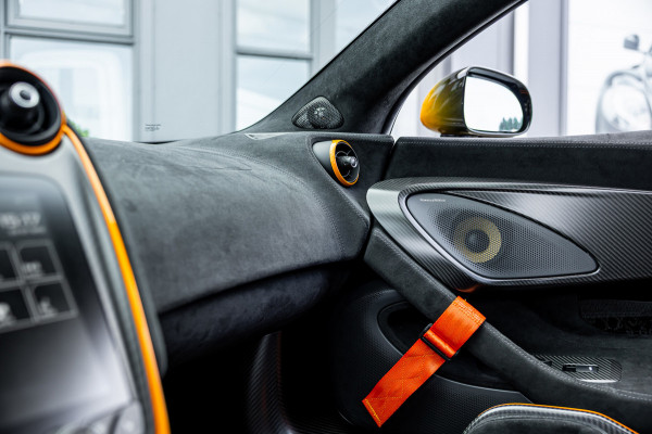 McLaren 620R 3.8 V8 / 1 of 225 / MSO R Pack / Bowers & Wilkins / MSO Defined Carbon Fibre / McLaren Track Telemetry