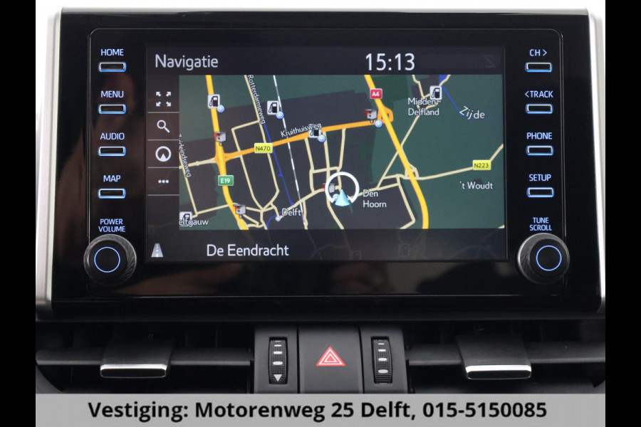 Toyota RAV4 2.5 HYBRID 4WD DYNAMIC BI-TONE GARANTIE 05-2031! SLECHTS 39.000 KM! 1650 KG TREKGEWICHT. STUUR & STOELVERWARMING . NAVIGATIE .PDC V & A .
