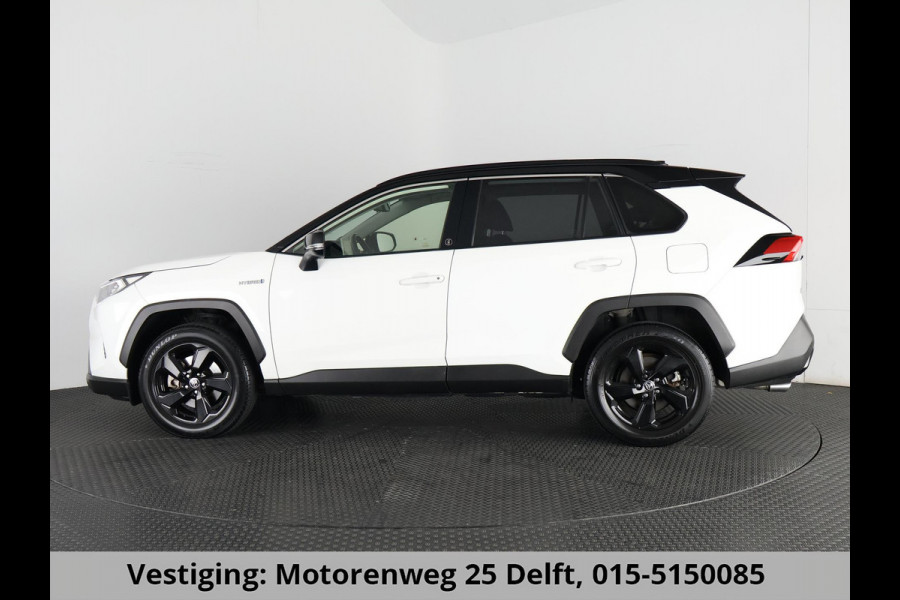 Toyota RAV4 2.5 HYBRID 4WD DYNAMIC BI-TONE GARANTIE 05-2031! SLECHTS 39.000 KM! 1650 KG TREKGEWICHT. STUUR & STOELVERWARMING . NAVIGATIE .PDC V & A .