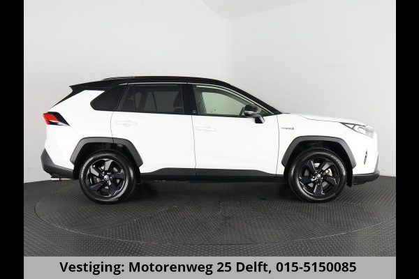 Toyota RAV4 2.5 HYBRID 4WD DYNAMIC BI-TONE GARANTIE 05-2031! SLECHTS 39.000 KM! 1650 KG TREKGEWICHT. STUUR & STOELVERWARMING . NAVIGATIE .PDC V & A .