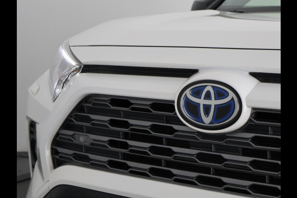 Toyota RAV4 2.5 HYBRID 4WD DYNAMIC BI-TONE GARANTIE 05-2031! SLECHTS 39.000 KM! 1650 KG TREKGEWICHT. STUUR & STOELVERWARMING . NAVIGATIE .PDC V & A .