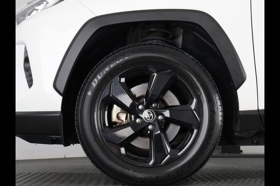 Toyota RAV4 2.5 HYBRID 4WD DYNAMIC BI-TONE GARANTIE 05-2031! SLECHTS 39.000 KM! 1650 KG TREKGEWICHT. STUUR & STOELVERWARMING . NAVIGATIE .PDC V & A .